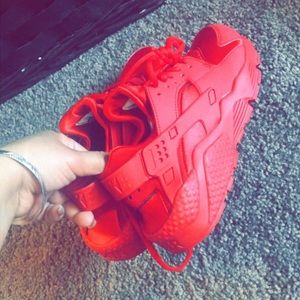 Nike Air Huaraches women size 7.5